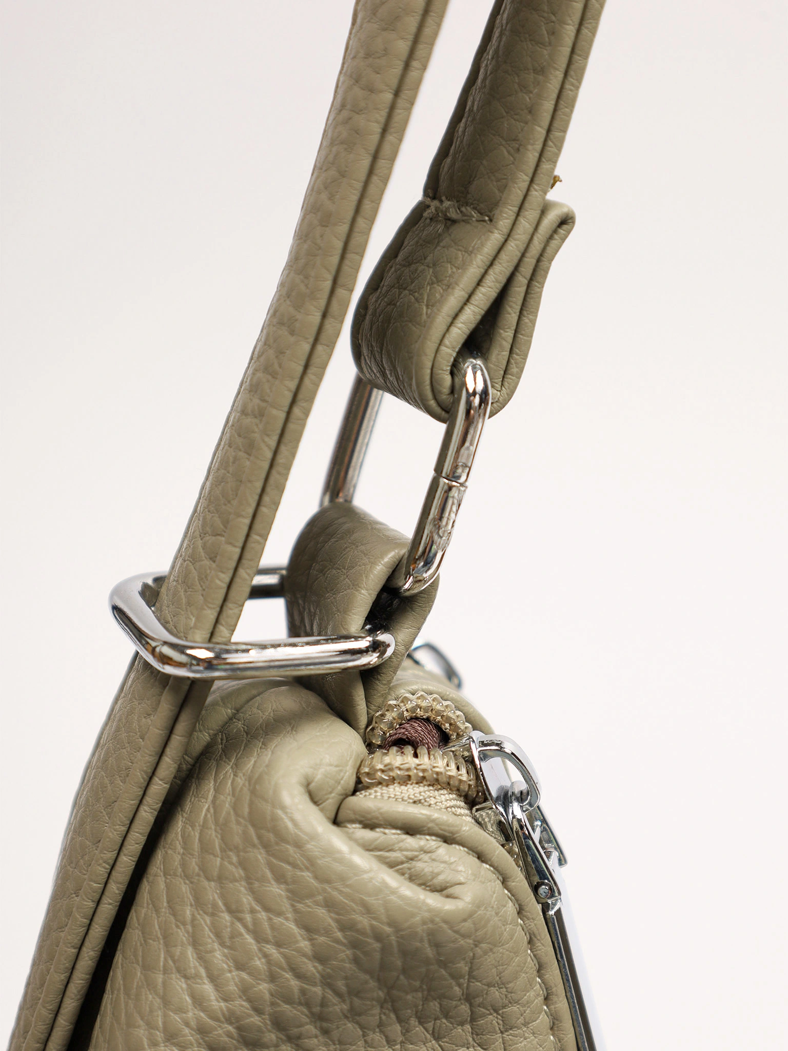 Сумка-шоппер  с декоративным пуллером со стразами в ассортименте